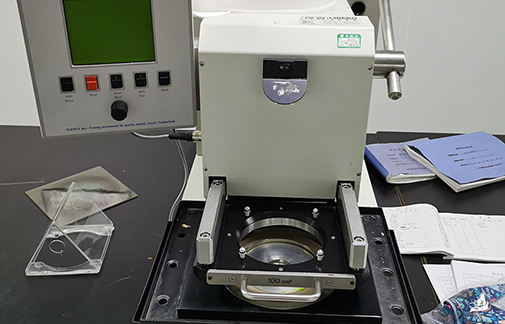 Appareil de laboratoire