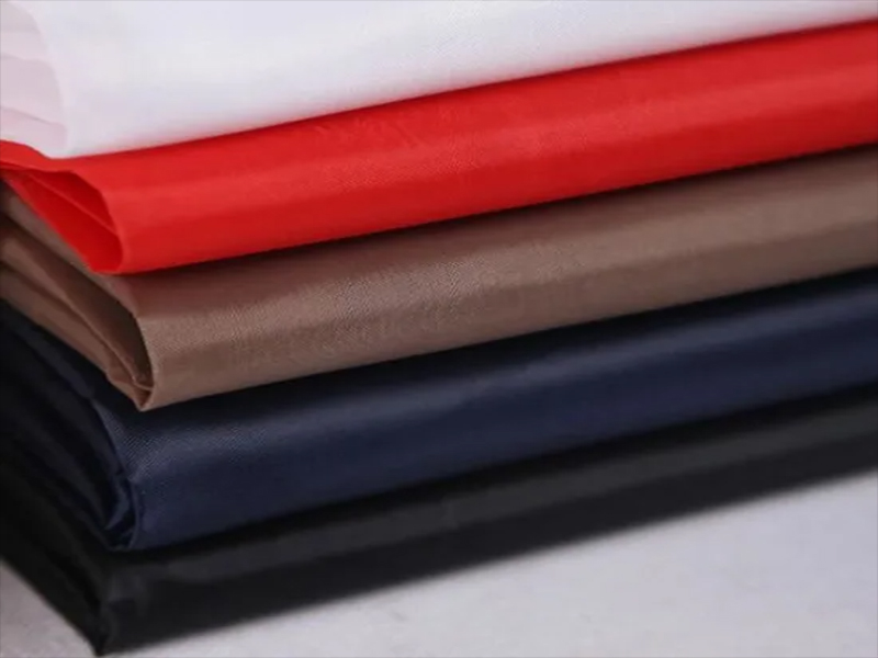 300t polyester taffetas teint uni pour les vestes