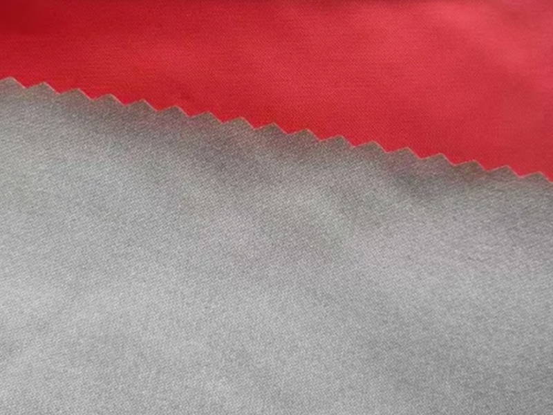 Tissu en taffetas 100 % polyester 210 t avec revêtement argenté pour tente