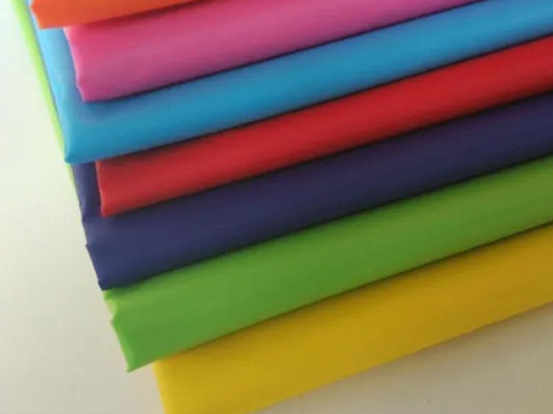 170t/190t/210t/230t/260t/290t Tissu en taffetas de polyester teint uni pour drapeau/veste/doublure